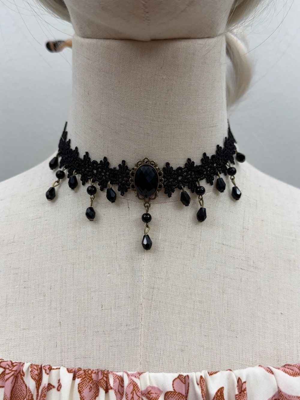 Black Gothic Lace Choker Necklace Victorian Lace Choker with Black Crystal